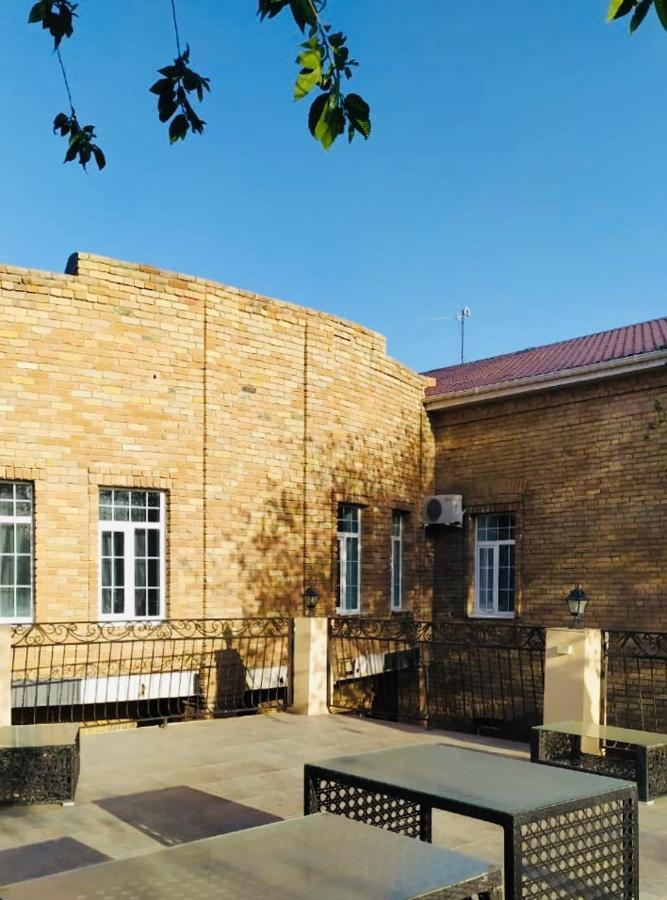 Lucky Fox Hotel Atyraū Zewnętrze zdjęcie