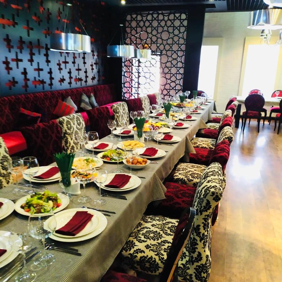 Lucky Fox Hotel Atyraū Zewnętrze zdjęcie